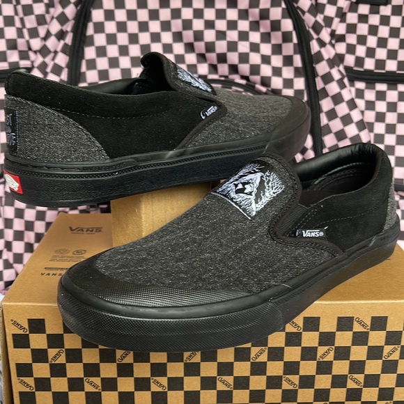 Vans Men’s Bmx Slip-On
Fast And Loose Black
VN0005V1BLA
Sneakers - Picture 9 of 16